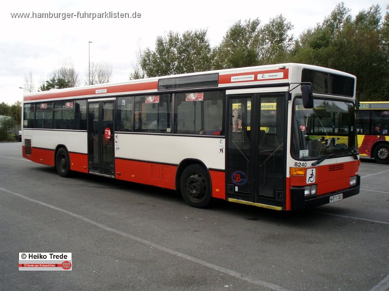 09) 8240 (2)-81 (ex HHA 1202),SBG,HT.JPG